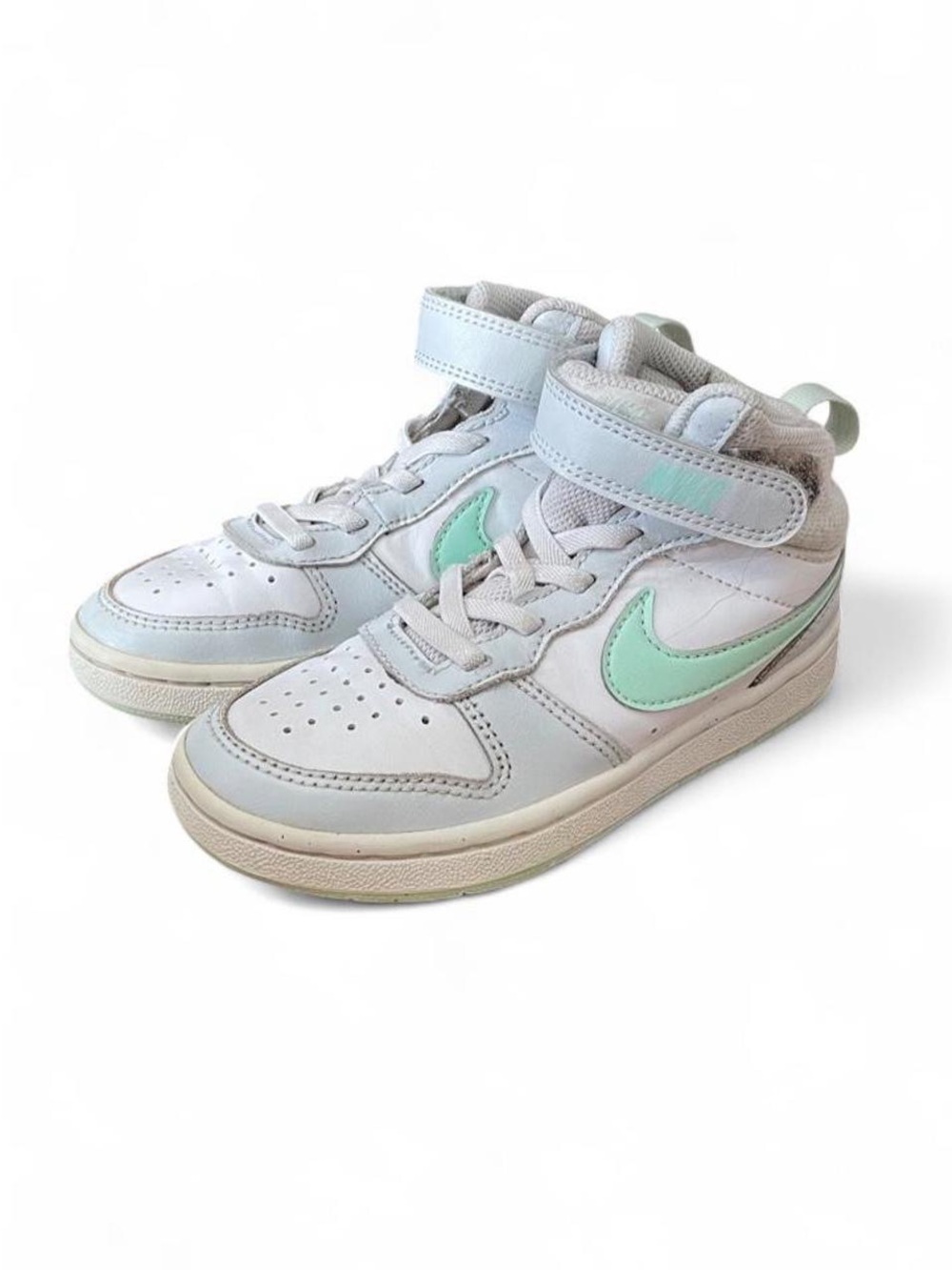 Nike kids sneakers in white and mint green size 11c  #kids #basketball